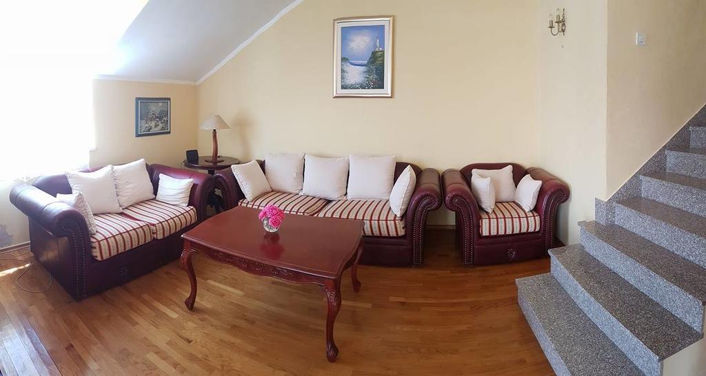 Apartments M&E Mokošica Екстериор снимка