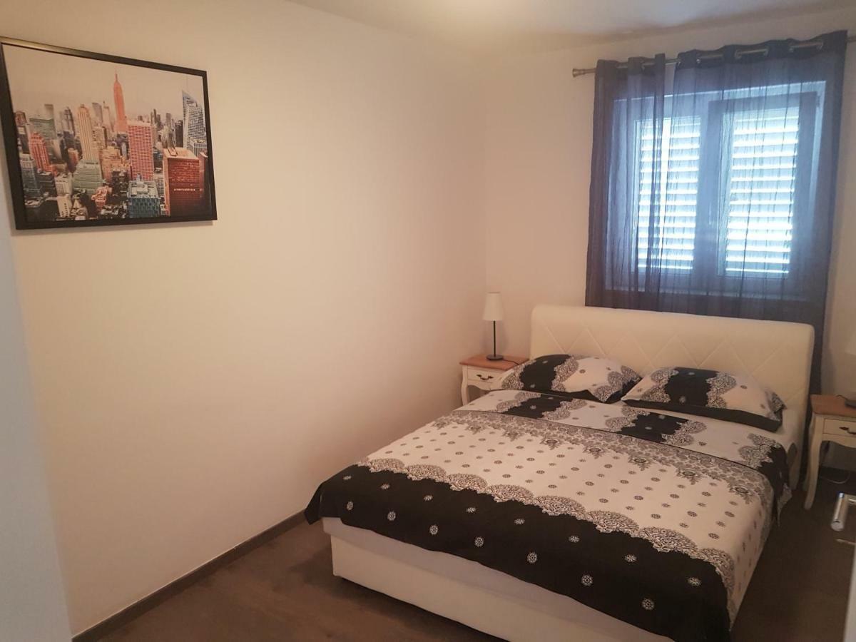 Apartments M&E Mokošica Екстериор снимка