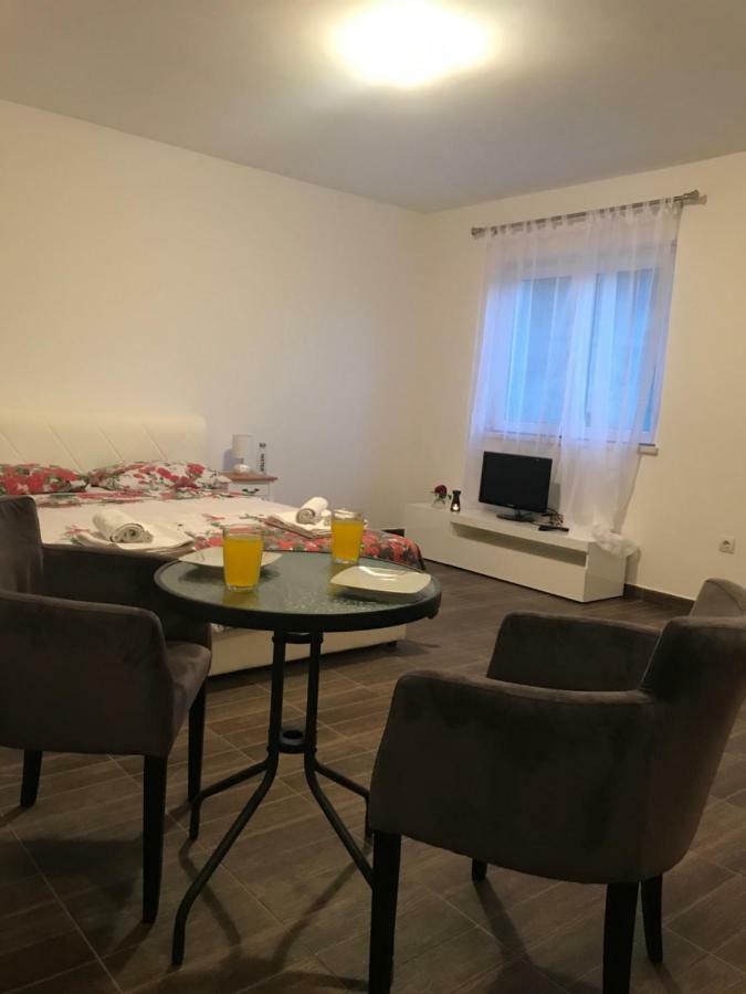 Apartments M&E Mokošica Екстериор снимка
