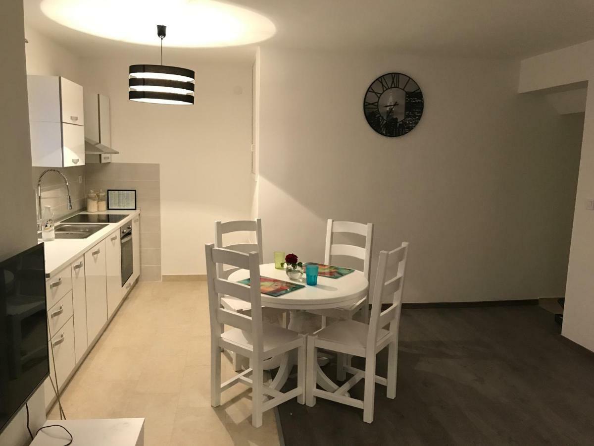 Apartments M&E Mokošica Екстериор снимка